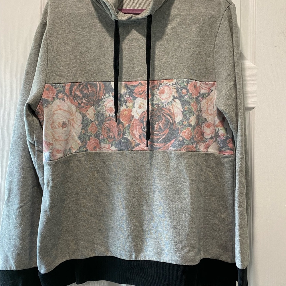 Floral detailed hoodie